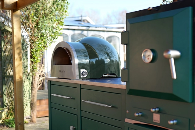 Delivita Flow Dual-Fuel Pizza Oven British Racing Green 