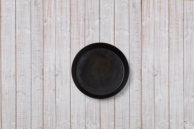 Delivita Round Iron Dish 12" Black 